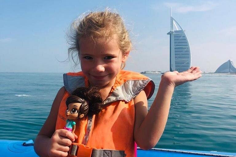 เรือกีฬาทางน้ำมาก